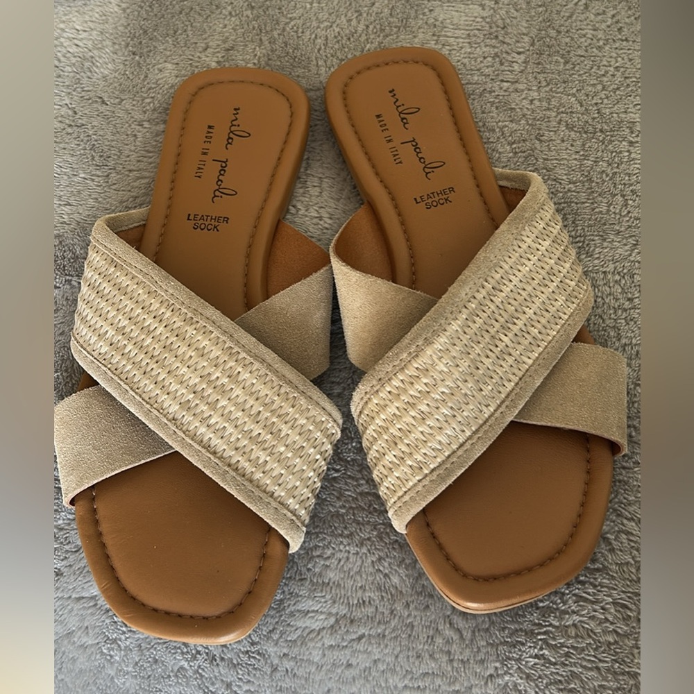 Mila Paoli Suede Leather and Raffia Cross Strap Sandals Flip Flops Size 6.5 -Tan